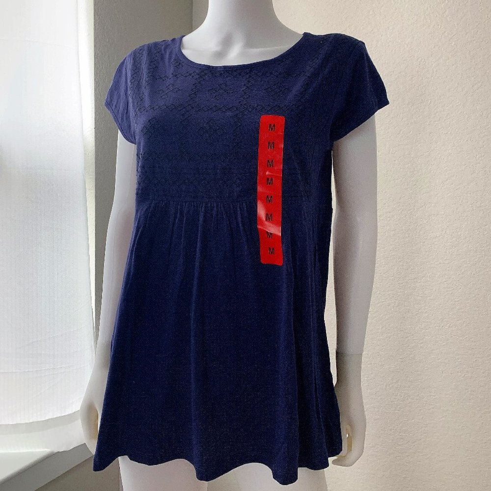 NWOT  Gloria Vanderbilt Embroidered Women’s Top, Large